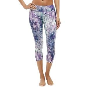 Fabletics Define PowerHold Mid Rise Capris Size Medium Animal Impressions Print